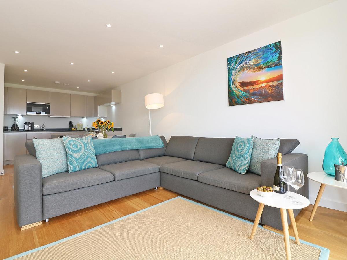 Saltwater Apartment New Quay Екстериор снимка